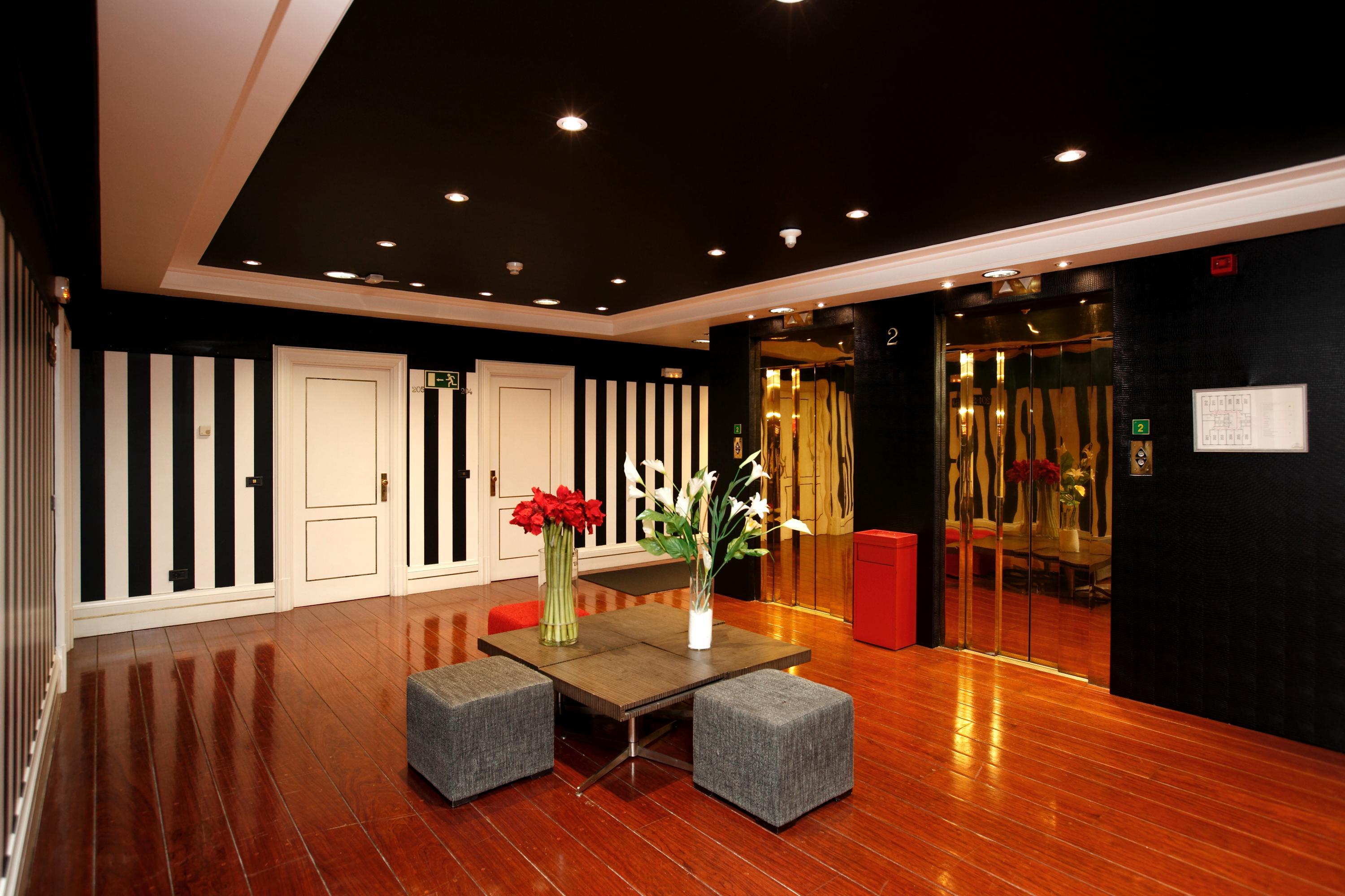 Hotel Lopez De Haro Бильбао Экстерьер фото Lobby