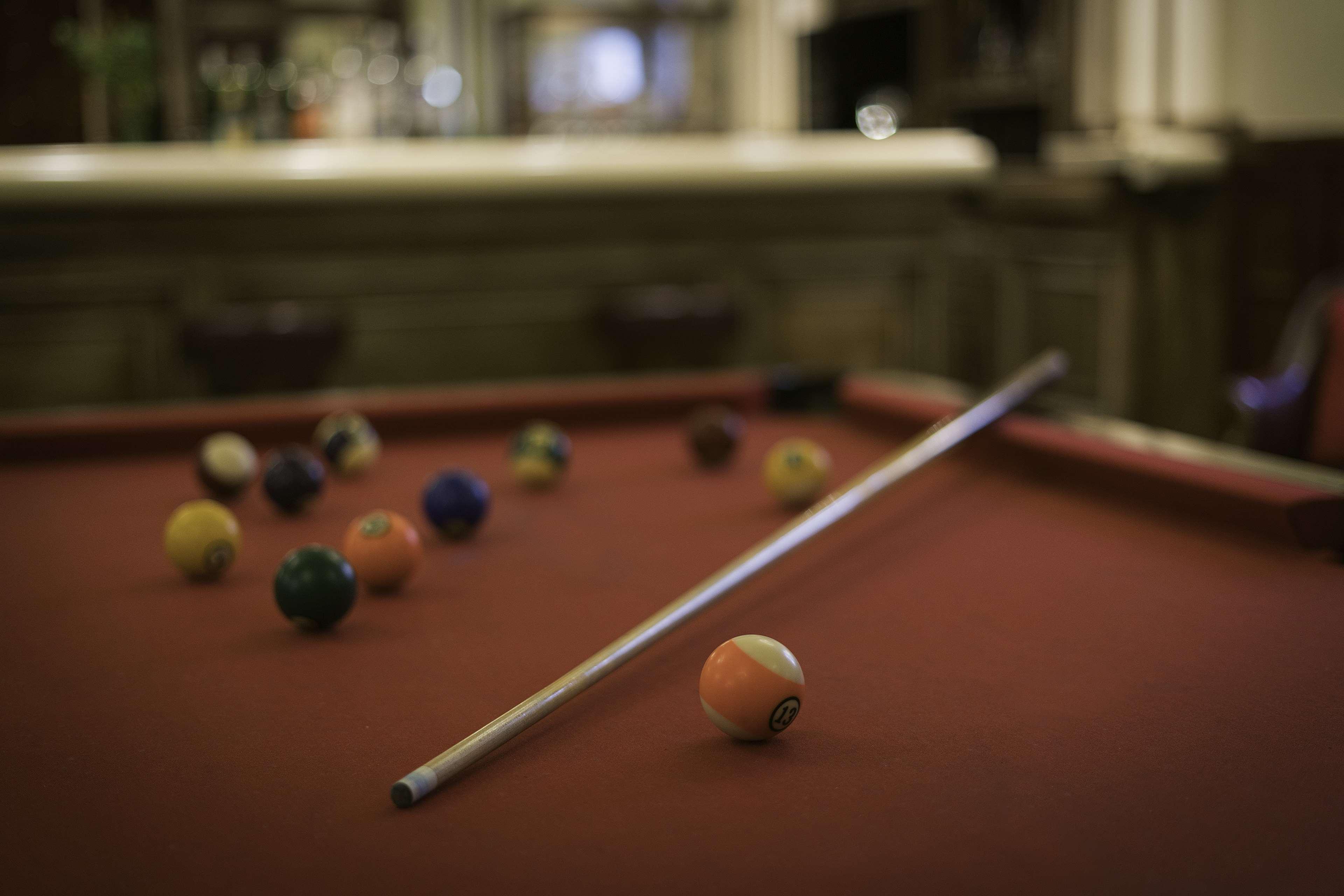 Hotel Lopez De Haro Бильбао Экстерьер фото Pool table