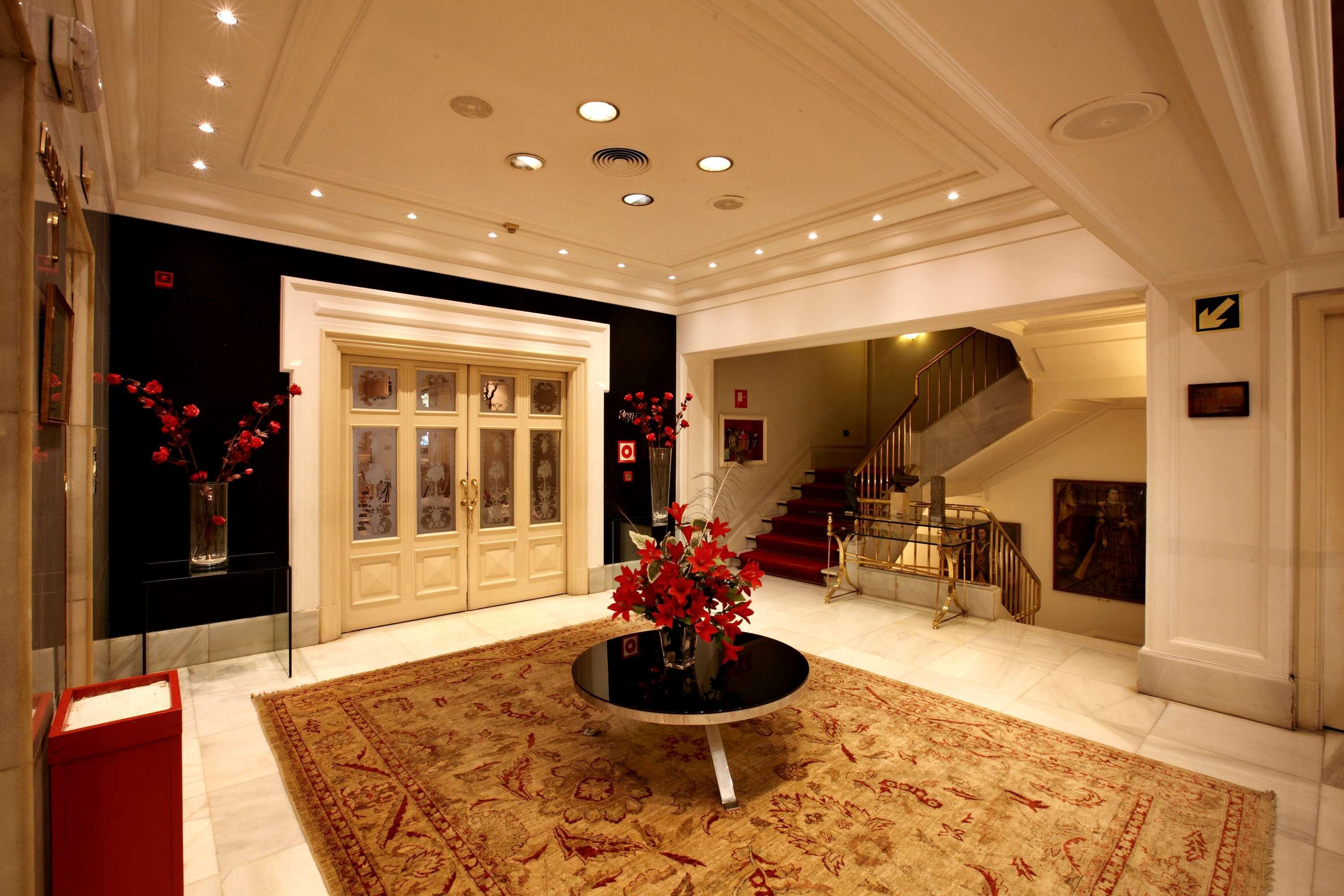 Hotel Lopez De Haro Бильбао Экстерьер фото The lobby of the hotel