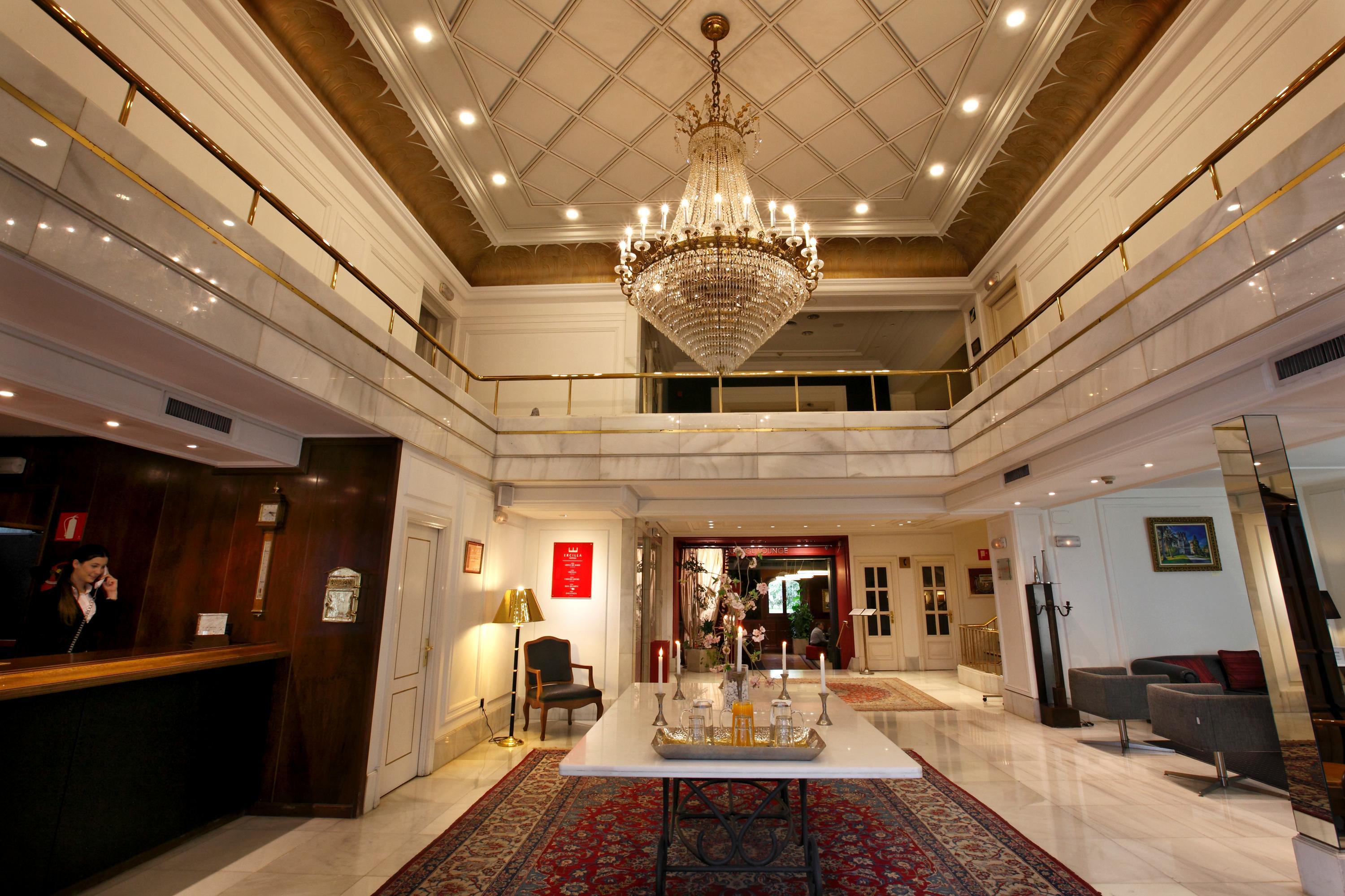 Hotel Lopez De Haro Бильбао Экстерьер фото The lobby of the hotel