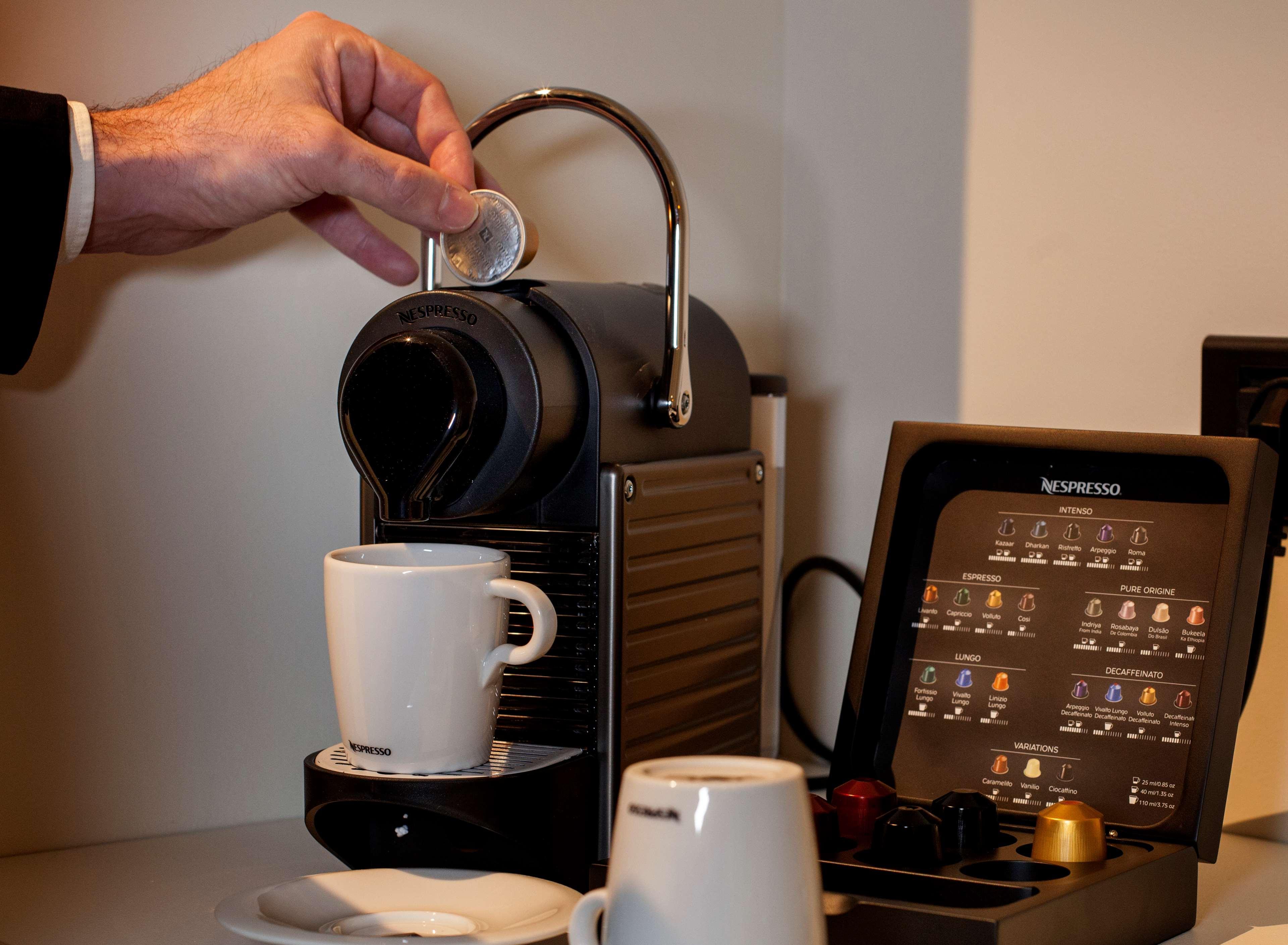 Hotel Lopez De Haro Бильбао Экстерьер фото A Nespresso machine
