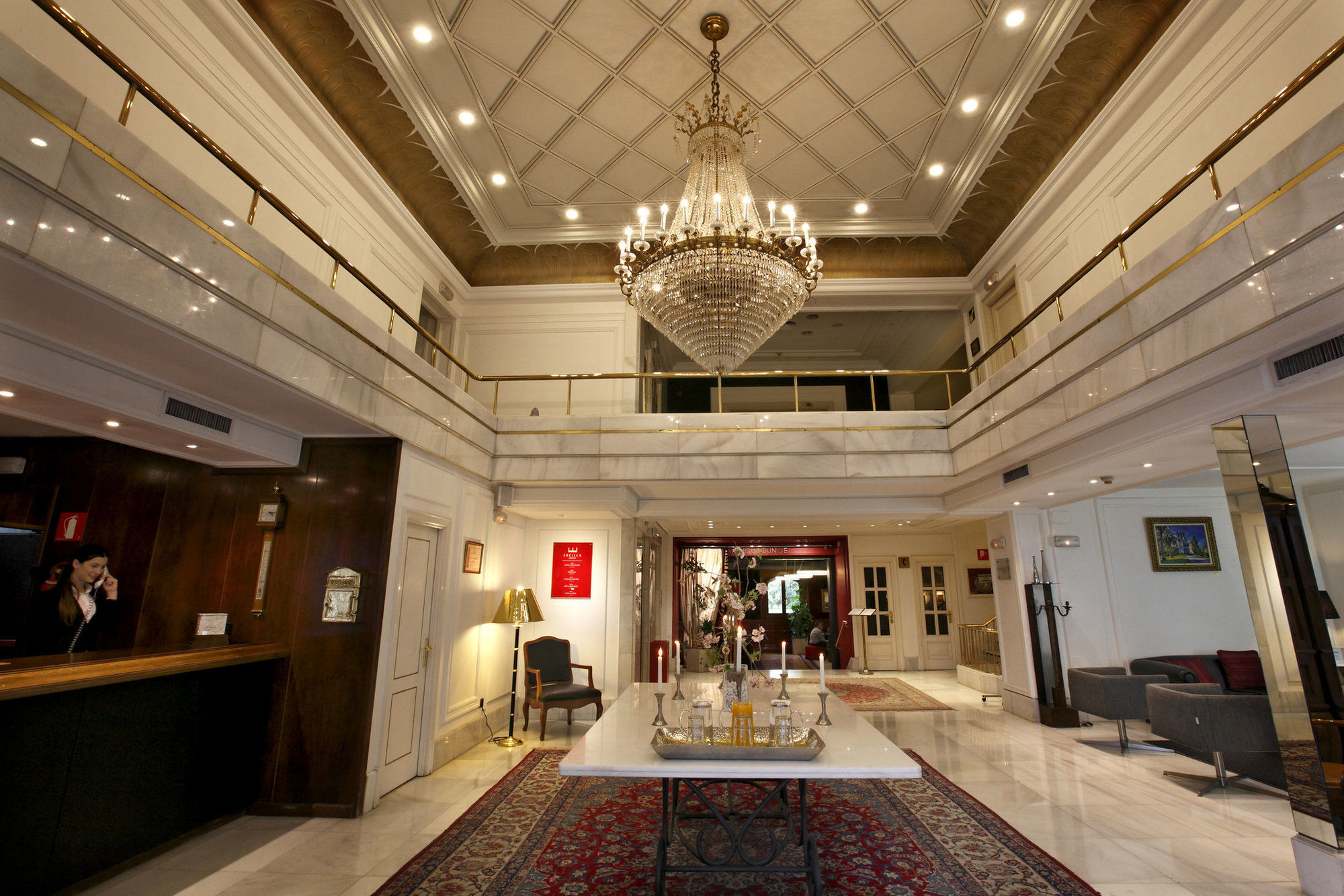 Hotel Lopez De Haro Бильбао Экстерьер фото Lobby